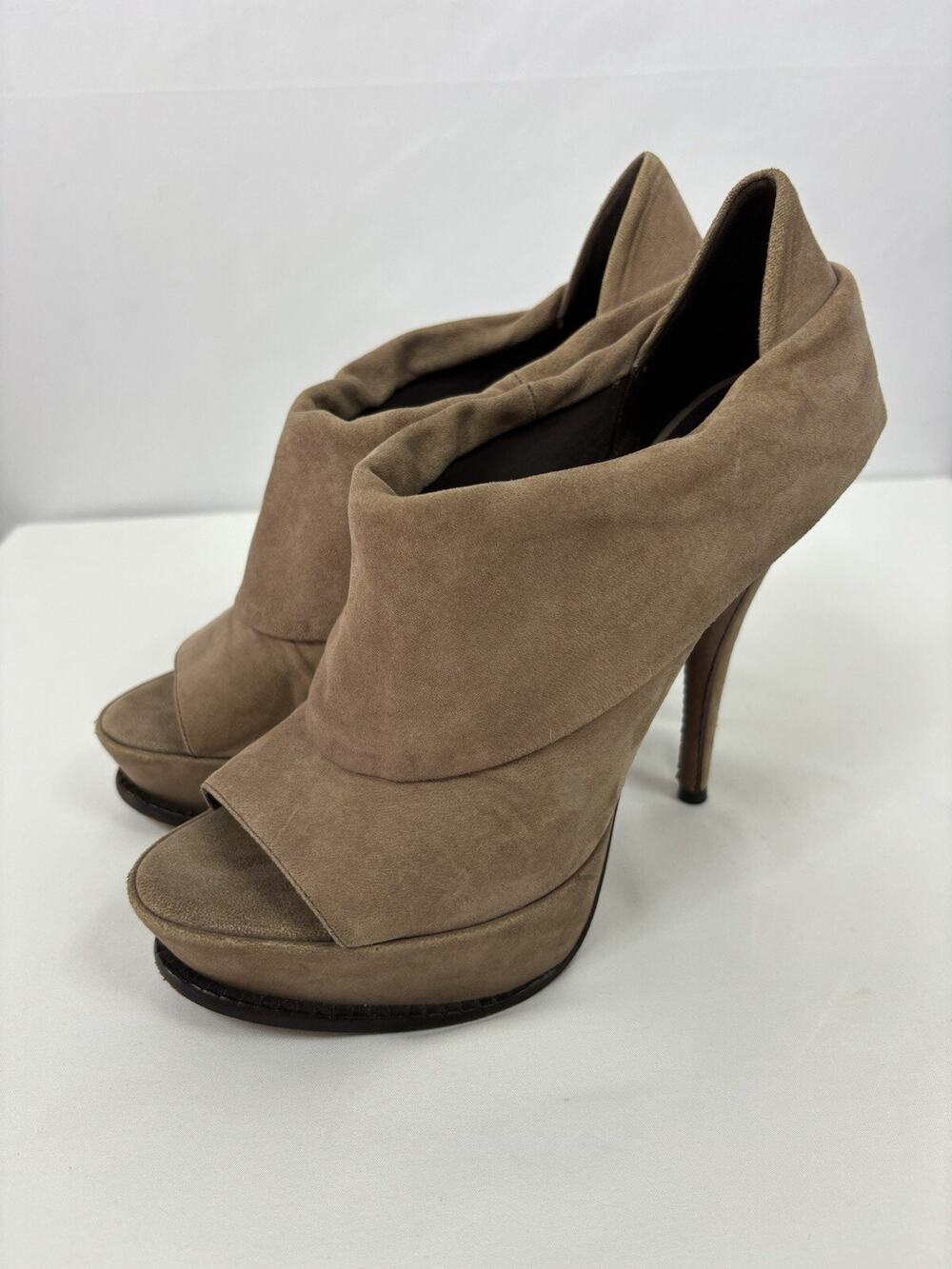 Elizabeth & James E-more Platform Booties Tan Brown Leather 7.5 B Peep Toe